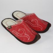 Hausschuhe aus Filz - Schlappen mit Ledersohle und hochgestellter Spitze für Damen und Herren in der Farbe Rot - Classic Mongs Rot